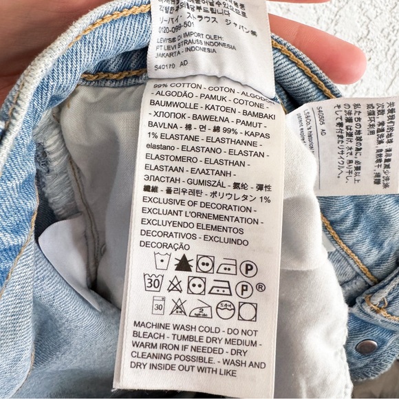 Levi's Ribcage Straight Leg Jeans Light Wash - Picture 9 of 10